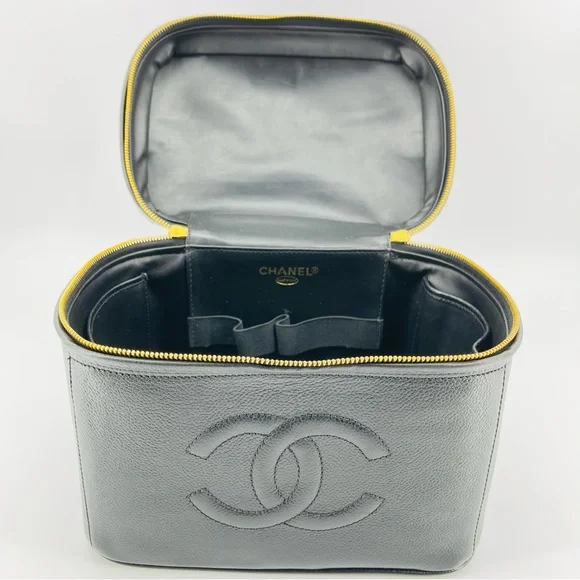 CHANEL Black Leather Vanity Crossbody with Gold-Tone Lock - Picture 8 of 13